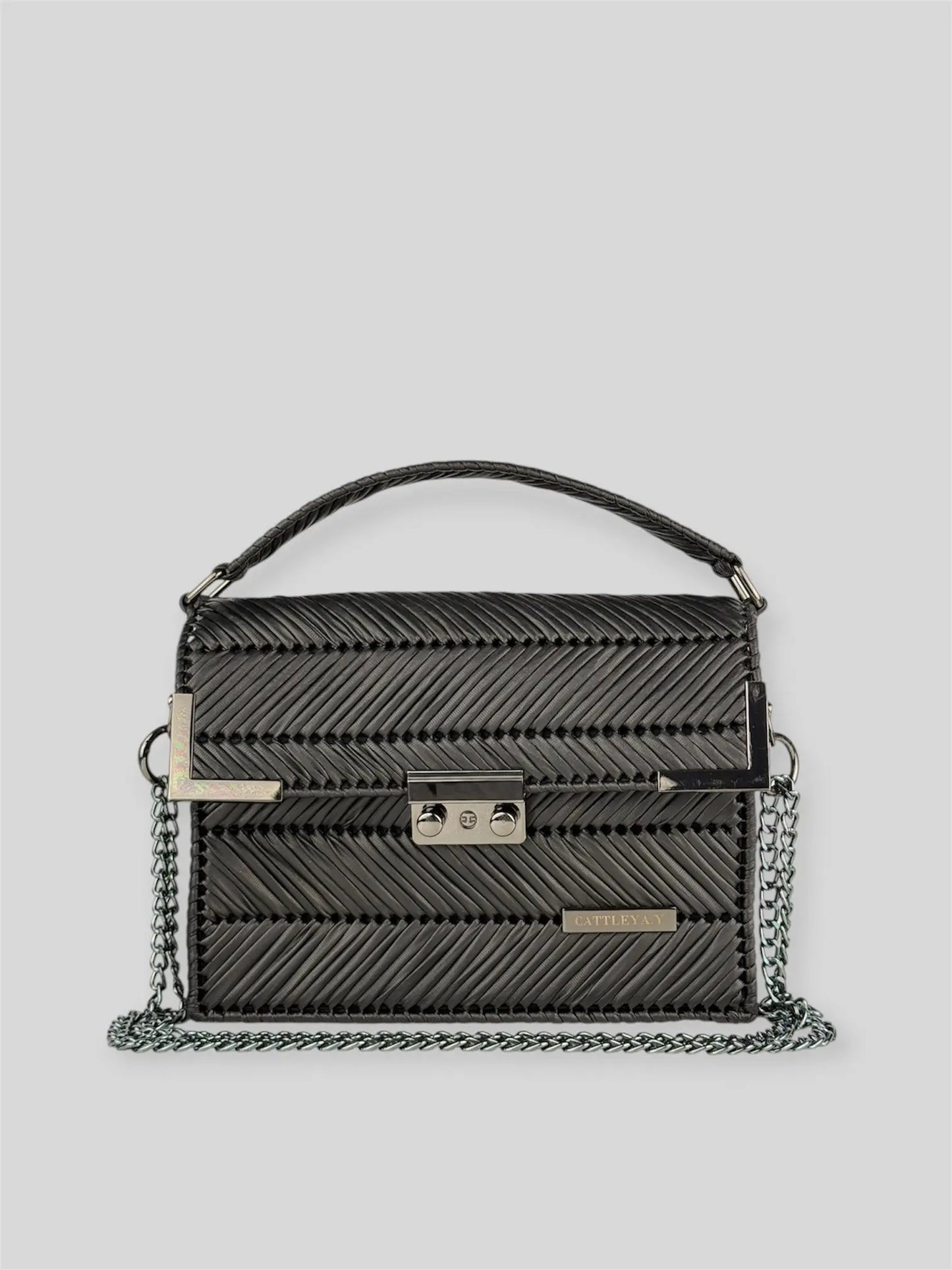 Amara Dark Brown is a luxury handmade designer bag by CATTLEYA.Y, distinguished by its rich chocolate tone and signature chevron texture. Timeless, structured and refined, it embodies quiet confidence and modern elegance.