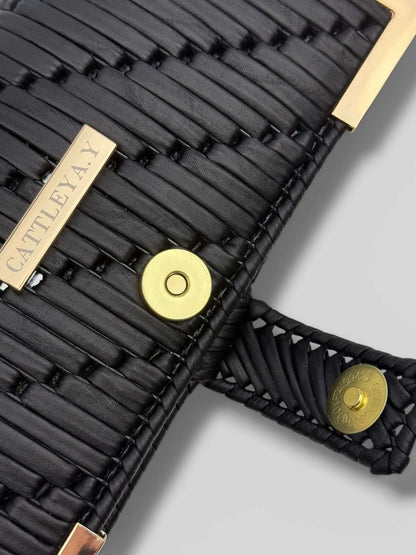 Polly Black Luxury Elegant Designer Wallet is a luxury elegant designer wallet for women created by CATTLEYA.Y.