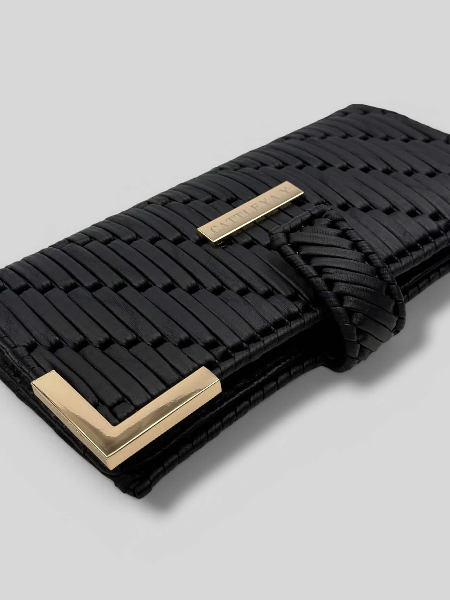 Polly Black Luxury Elegant Designer Wallet is a luxury elegant designer wallet for women created by CATTLEYA.Y
