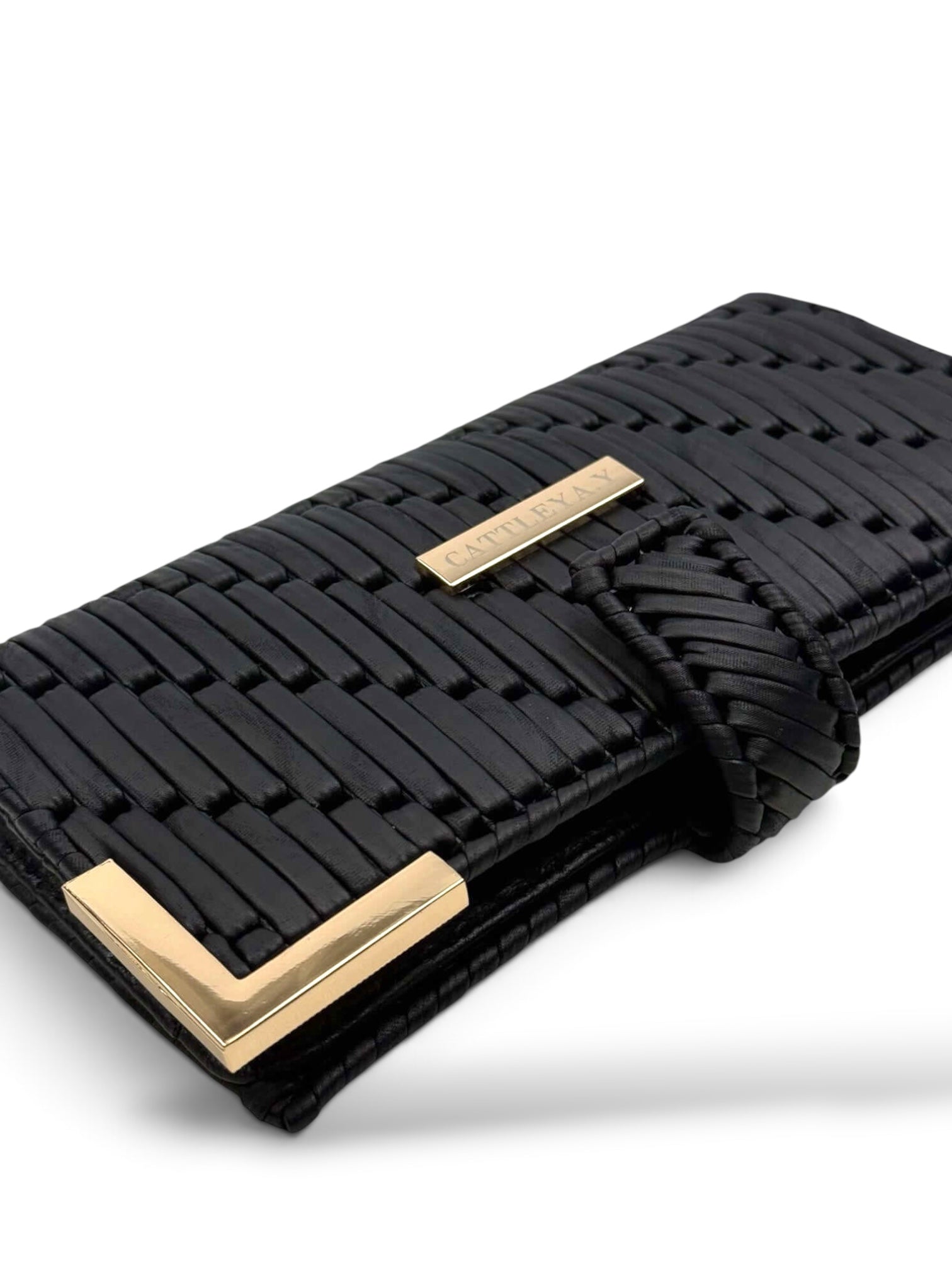 Polly Black | CATTLEYA.Y