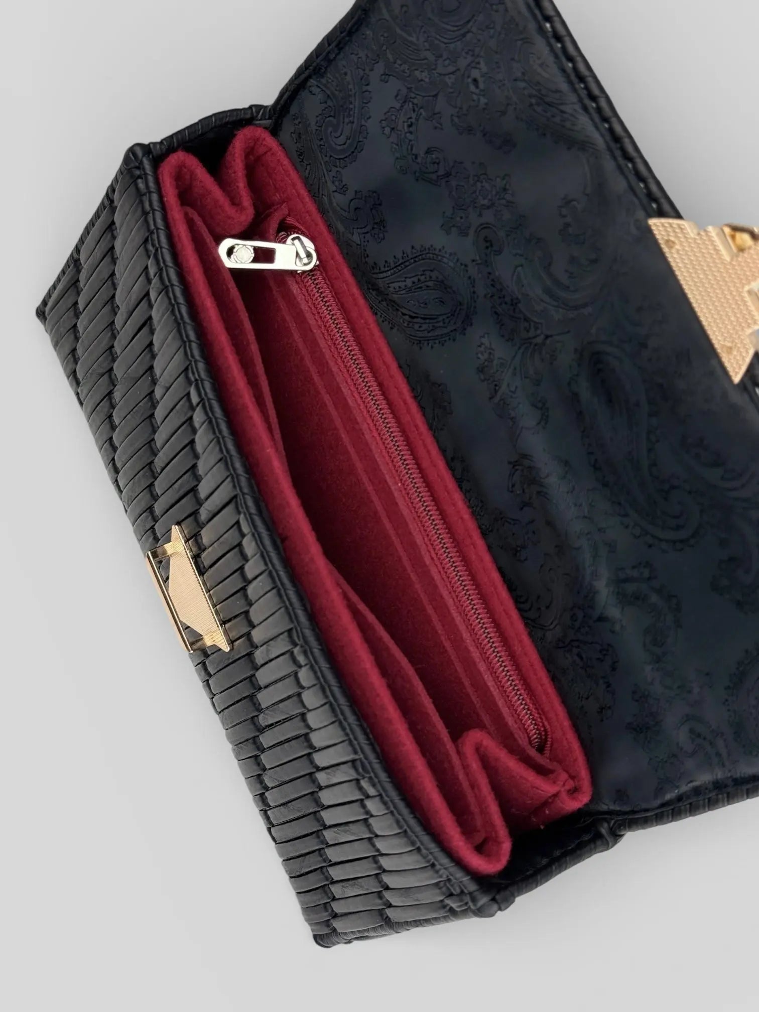 Tiffany is a black luxury handmade designer bag. Interior organizer with zip pocket by CATTLEYA.Y